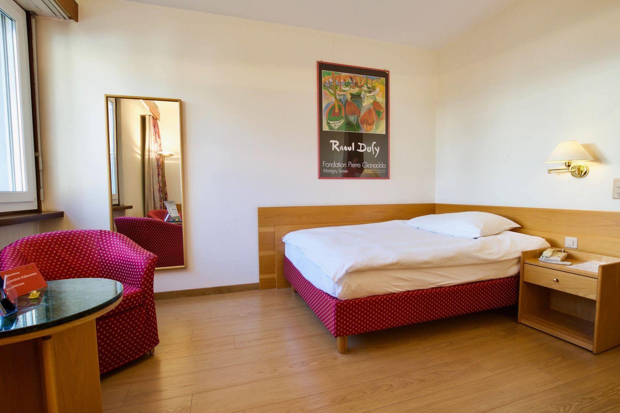 Hotel Du Rhone Sion Zewnętrze zdjęcie